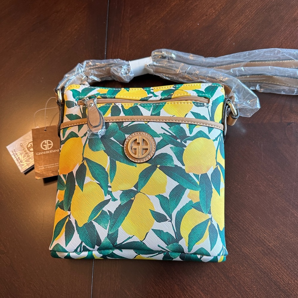 NWT Giani Bernini Saffiano Lemon Crossbody Purse.